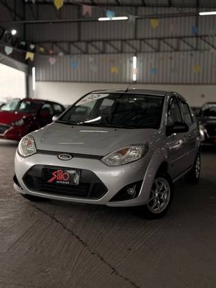 FORD FIESTA 1.6 SIGMA 16V FLEX 4P MANUAL FORD FIESTA 1.6 SIGMA 16V FLEX 4P MANUAL